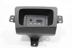 Entrada Usb Auxiliar Painel Tucson 05/15 Usado (938)