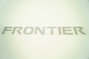 Emblema 'Frontier' 13/... Longarina Teto Prata