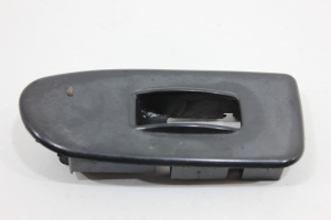 Moldura Botão Vidro Elé Porta Diant Ld Besta 98/04 Usado (254)