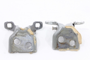 Dobradiça Porta Tras Ld Par Duster 12/17 Usado (154)
