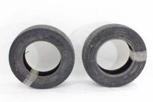 Pneu 205/70/R15 Par Recapado F-250 99/05 Usado (434)