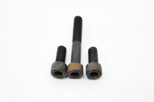 Parafuso Suporte Filtro Óleo Motor Jg Bandeirantes 91/02 Usado (067)
