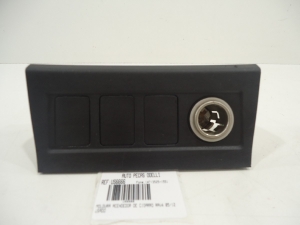 Moldura Acendedor Cigarro Rav4 05/12 Usado
