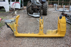 Lateral Caixa Ar Tras/Diant Le L200 Sport 04/11 Usado (701)