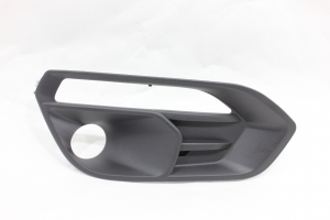 Grade (Tela) Para-choque  Diant Iveco Daily 20/... C/Furo Ld