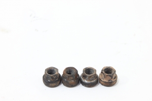 Porca Alma Para-choque  Dianteiro Jg Hilux 05/15 Usado (338)