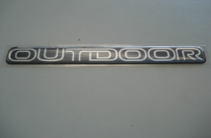 Emblema 'Outdoor' L200 Pajero Outdoor (Vazado)