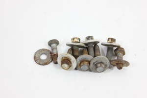 Parafuso Capô Diant Jg Ranger 98/04 Usado (710)