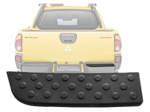 Kit Pisante Para-choque  Tras L200 Triton 08/15 Identico Original Le Ld