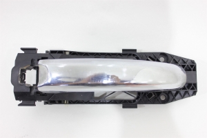 Maçaneta Externa Porta Diant Ld Amarok 10/16 Usado (569)