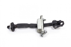 Limitador Porta Dianteira Ld Tracker 17/19 Usado (694)