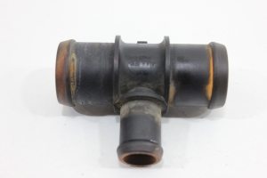 Conexão T Mangueira Água Inf Radiador Amarok 11/16 Usado (108)