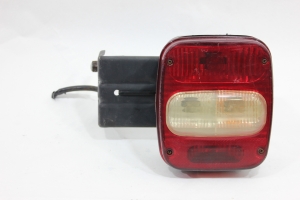 Lanterna Traseira Ld com Suporte Vw 8-120 00/07 Usado (607)