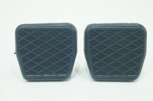 Kit Capa Pedal Embreagem/Freio Mb 608/709/910/1620 (2 Peças)