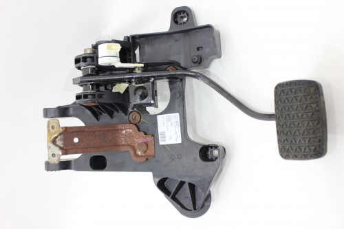 Pedal Freio com Suporte Tracker 12/16 Usado (747)