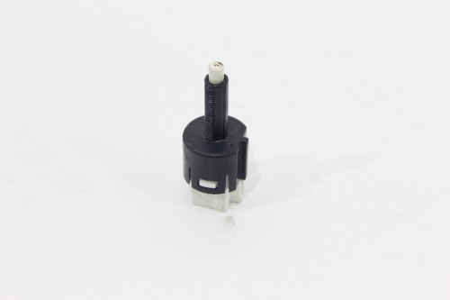 Sensor Pedal Freio Triton Hpe 08/15 Usado (669)