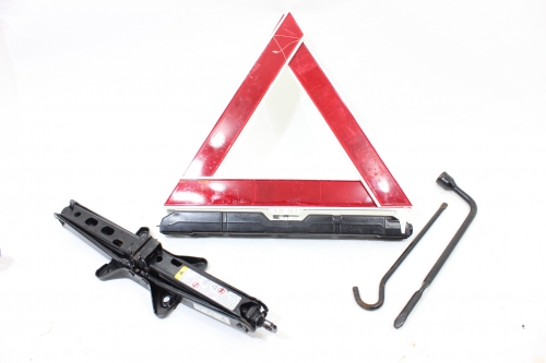 Macaco Chave Roda e Triângulo Kit Captiva 08/15 Usado (513)