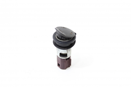 Tomada 12 V Captiva 08/15 Usado (798)