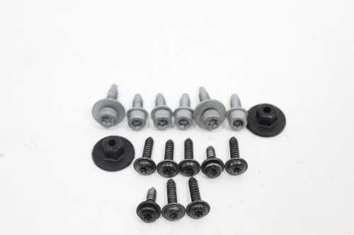 Parafuso Plásticos Internos Jg Jeep Renegade 15/22 Usado (186)