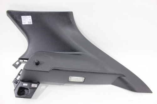 Acabamento Sup Lateral Porta Mala Ld Kicks 16/18 Usado (590)