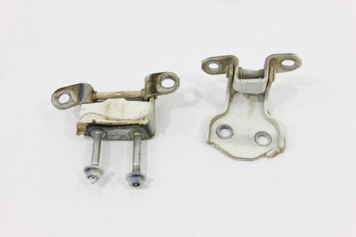 Dobradiça Porta Tras Ld Par Hilux Sr 02/04 Usado (729)