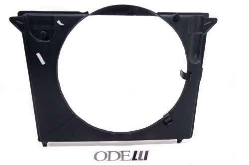 Defletor Radiador Hilux 05/15  3.0 Diesel (Fibra)