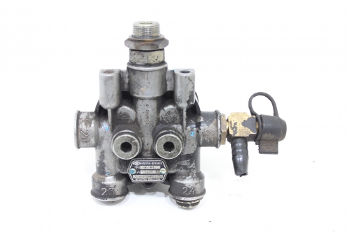 Válvula Filtro Secador Ar Vw 8-150 05/12 Usado (390)