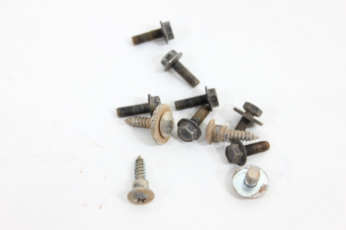 Parafuso Plásticos Internos Jg Pajero Tr4 Flex 10/15 Usado (481)
