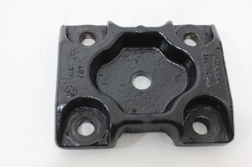 Suporte Grampo Feixe Mola Traseiro Amarok 11/16 Usado (010)