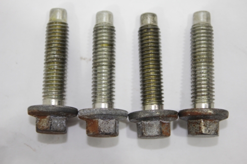 Parafuso Suporte Filtro Óleo Motor Jg Ranger 13/15 Usado (304)