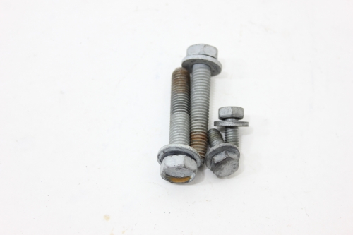 Parafuso Bomba Direção Jg 1.8 Flex Jeep Renegade 15/22 Usado (246)