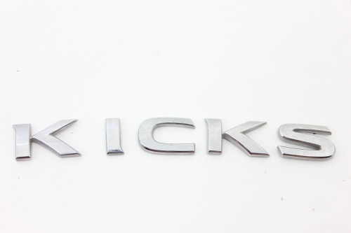 Logo Kicks Capô Traseiro Kicks 16/18 Usado (038)