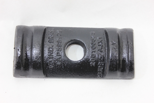 Calço Grampo Feixe Mola Traseiro Vw 8-150 05/12 Usado (377)