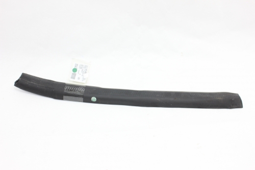 Borracha Moldura Inf Porta Tras Le Tracker 20/23 Usado (004)