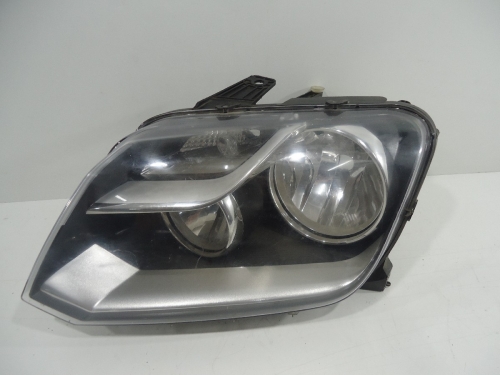 Farol Amarok Le com Detalhe Na Carcaça Usado