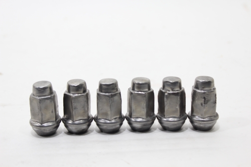 Porca Roda Jg Hilux 98/04 Usado (466)