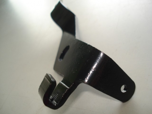 Suporte Acelerador a Cabo F-1000 F-4000 .../92 Motor Mwm (Parte Central Cabo)