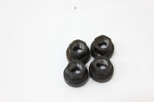 Porca Alma Para-choque  Diant Jg Hilux Sw4 05/11 Usado (798)