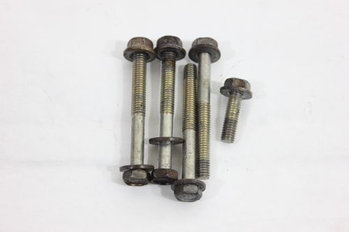 Parafuso Bomba Água Jg 3.0 Diesel Hilux Sw4 05/15 Usado (778)