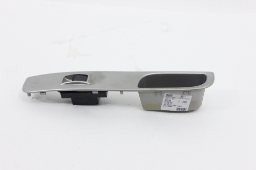 Botão Comando Vidro Elé Diant Ld Triton Hpe 08/15 Usado (607)