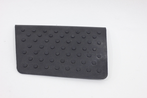 Tapete Estribo Ld Cargo 815 00/11 Usado (624)