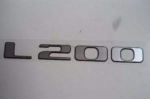 Emblema 'L200' L200 Sport Prata (S/ Resina)