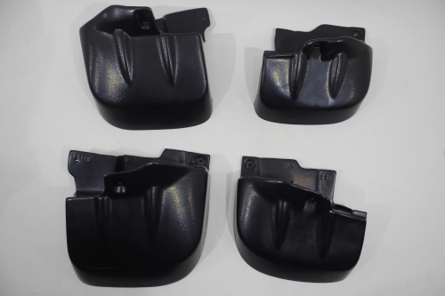 Para-barro (Lameiro/Badana) L200 Triton Hpe 08/12 / Hls 13/16  (Kit 4 Peças) Plastico