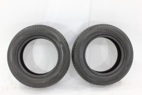 Pneu 215/65/R16 (Par) Pneus 72/22 Usado (555)