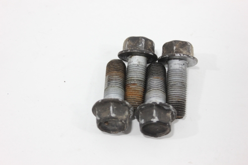 Parafuso Engate Carretinha Jg Hilux Sw4 16/20 Usado (668)