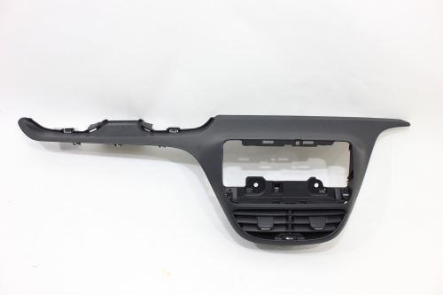 Moldura Central Painel com Difusor Peugeot 2008 Griffe 15/20 Usado (228)