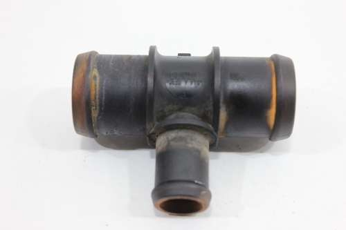 Conexão T Mangueira Água Inf Radiador Amarok 11/16 Usado (108)