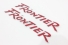 Emblema 'Frontier' 03/08 (Par) Vermelho
